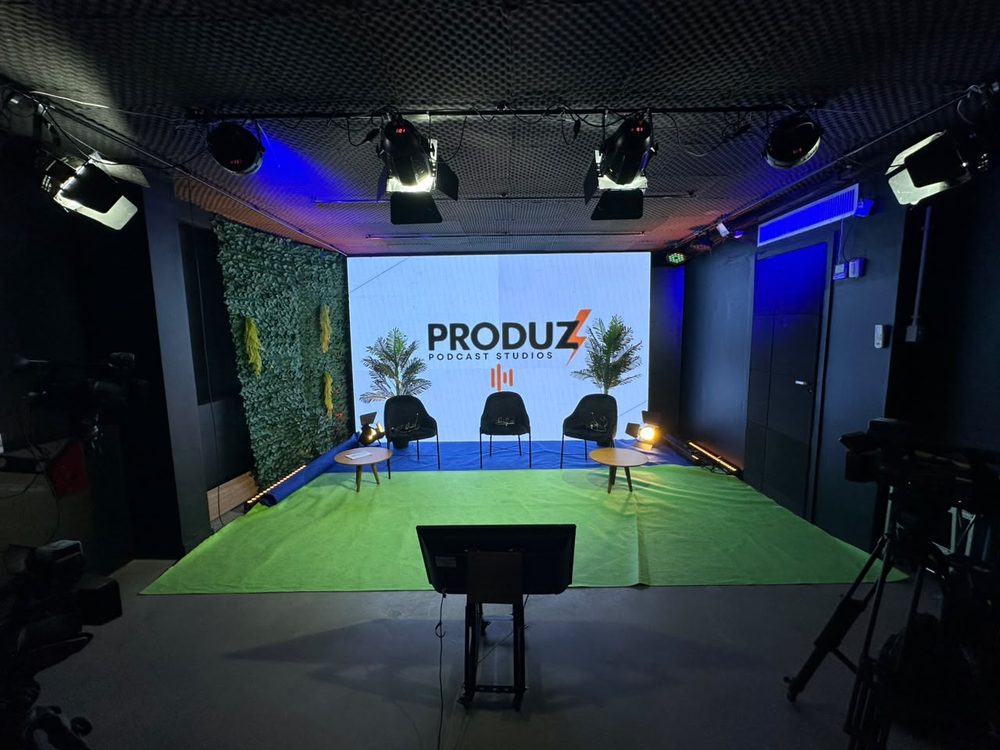 Estúdio com painel de LED da sede Produz Sports